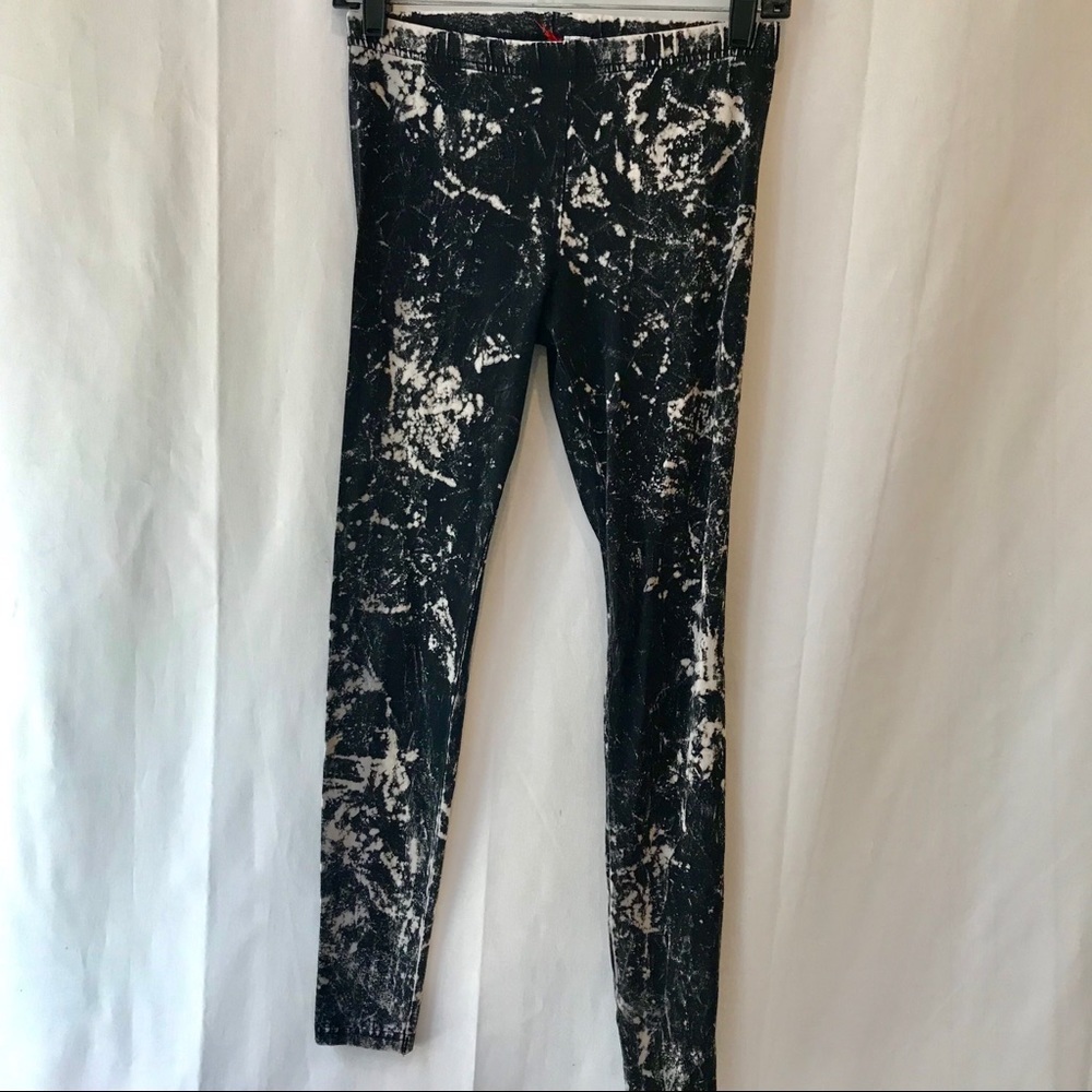 Splattered bleach look leggings